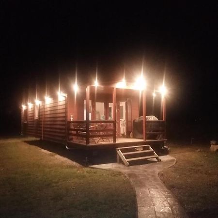 דירות Krina Tiny House Am Wald מראה חיצוני תמונה
