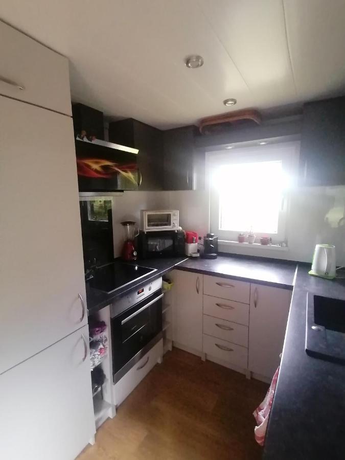דירות Krina Tiny House Am Wald מראה חיצוני תמונה